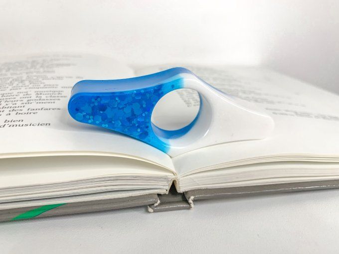 Bague de lecture blanche et bleue avec paillettes bleues