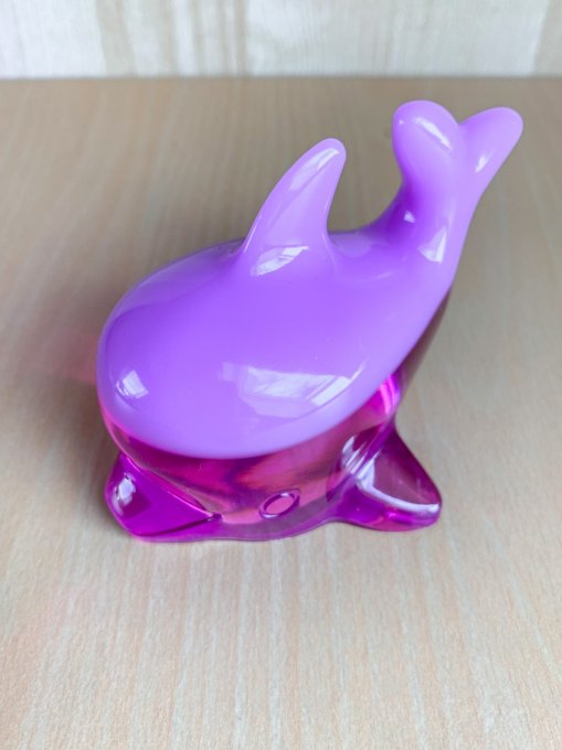 Figurine dauphin double violet