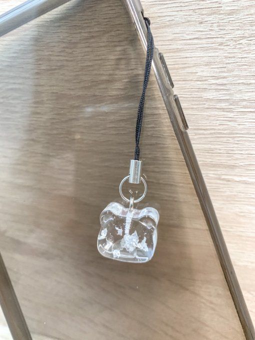 Bijou de téléphone tête d'ours feuilles d'argent