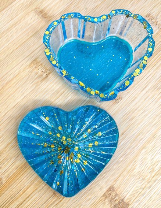 Boîte cœur striée bleu et paillettes