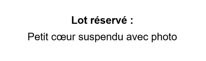 Lot réservé : petit coeur suspendu avec photo