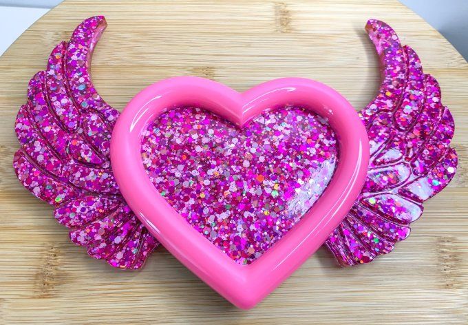 Vide-poches cœur ailés rose et paillettes assorties 