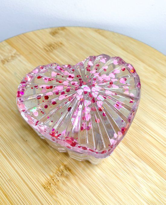 Boîte cœur striée paillettes rose