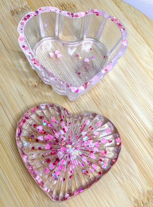 Boîte cœur striée paillettes rose