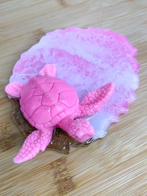 Décoration tortue et océan rose