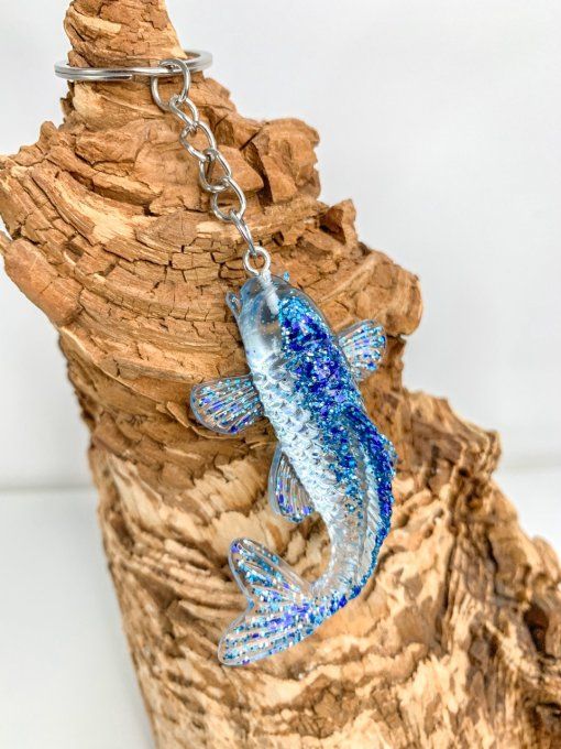 Porte-clés Carpe Koï paillettes bleues