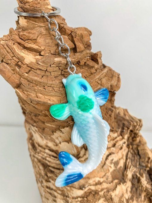 Porte-clés Carpe Koï vert bleu et blanc