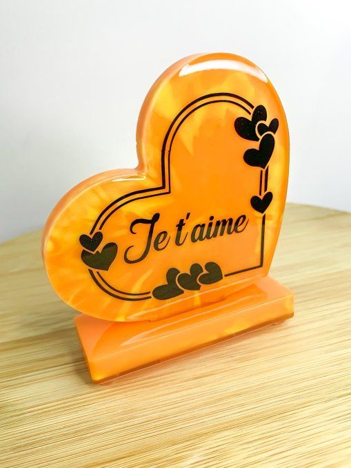 Petit coeur sur socle orange et jaune marbré "je t'aime"