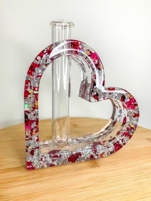 Soliflore coeur penché pétales de rose et feuilles d'argent