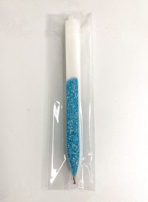 Stylo carré blanc et bleu paillettes