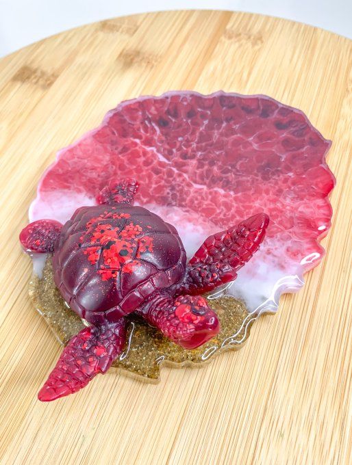Décoration tortue et océan rouge