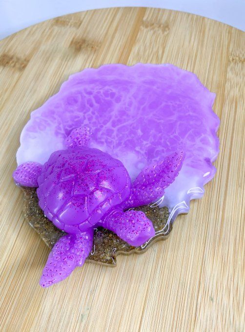 Décoration tortue et océan violet